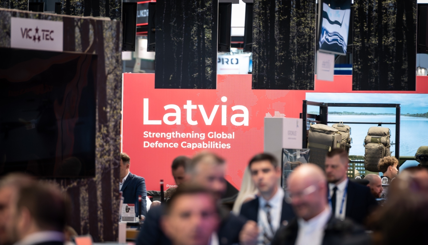 Latvijas aizsardzības tehnoloģiju uzņēmumi Parīzē stiprina ceļu uz eksporta tirgiem