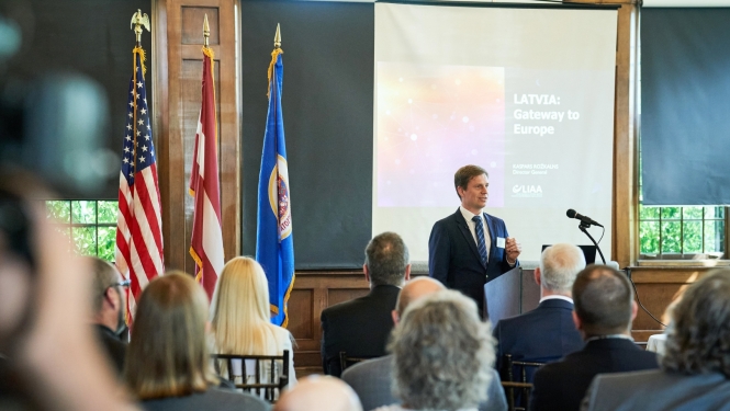 Foto - Valsts kanceleja. LIAA direktors XV Vispārējos latviešu dziesmu un deju svētkos Minesotā