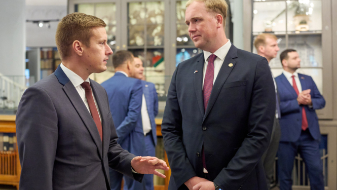 Latvija un Igaunija ciešāk sadarbosies eksporta un investīciju jautājumos