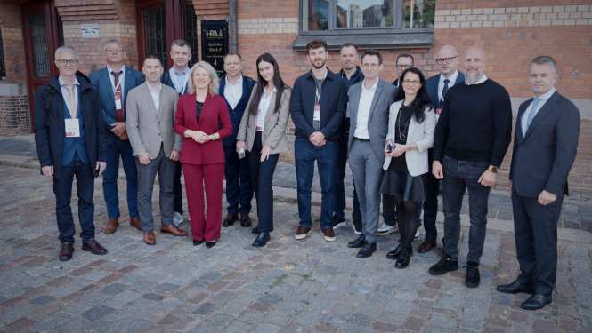 Latvijas un Hamburgas ostas stiprina sadarbību digitālajās inovācijās