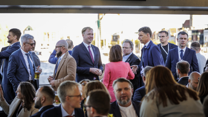 Ar vairākiem līgumiem un investīciju projektiem noslēgusies Latvijas vēsturē lielākā tirdzniecības misija