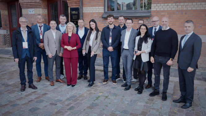 Latvijas un Hamburgas ostas stiprina sadarbību digitālajās inovācijās