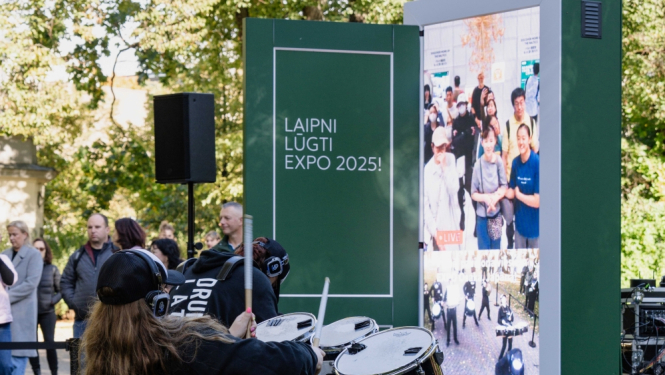 Vienotā ritmā – Latvijas bundzinieki liek japāņu sirdīm EXPO sisties straujāk 