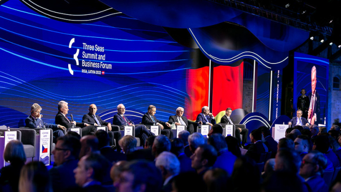 Aizvadīts Trīs jūru biznesa forums Rīgā