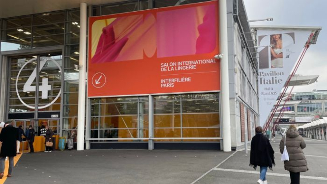 Apakšveļas nozares izstāde Parīzē nes jaunus līgumus uzņēmējiem