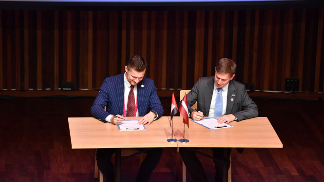 parakstīts līgums starp LIAA un aģentūru “Live Riga”