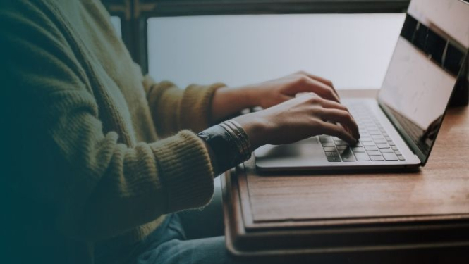 Ilustratīvs attēls darbam tiešsaistē