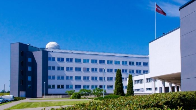 Daugavpils Universinātes ēkas foto