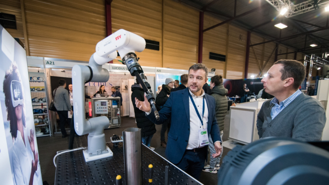 izstāde Tech Industry