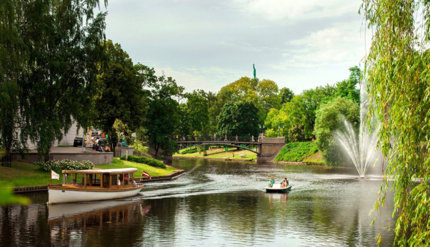 Boats pass along Riga's lovely canal (Pic: Girts Ragelis)