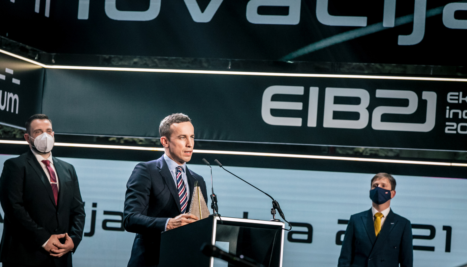 Inovāciju čempions LMT balvu saņem Ingmārs Pūķis